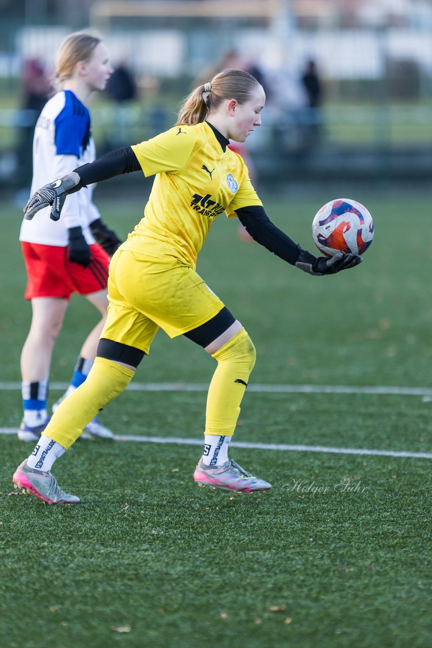 Bild 328 - wBJ Hamburger SV - Holstein Kiel : Ergebnis: 8:0